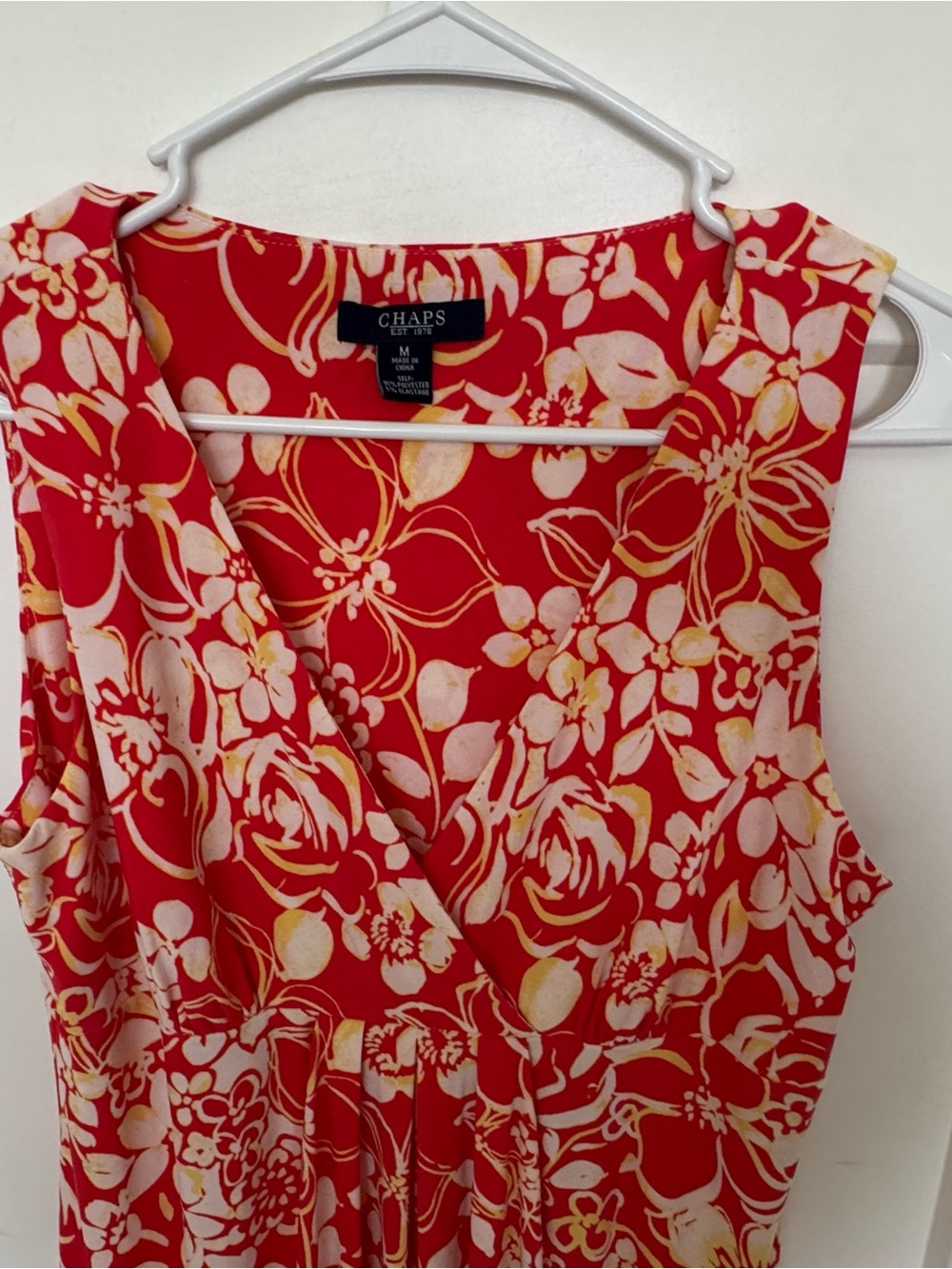 Sleeveless Red Floral Dress - Picture 2 of 3